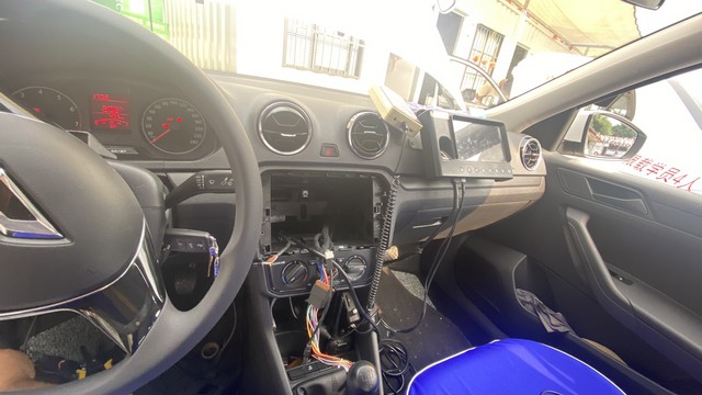 "智慧驾培：科技助力驾驶技能提升"